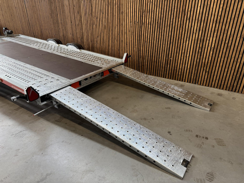 Brian James A Transporter 400×190 2-osiowy 12 cali 2700kg SK-78UYN