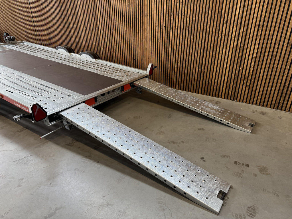 Brian James A Transporter 450×200 2-osiowy 12 cali 3000kg SK-OPIY
