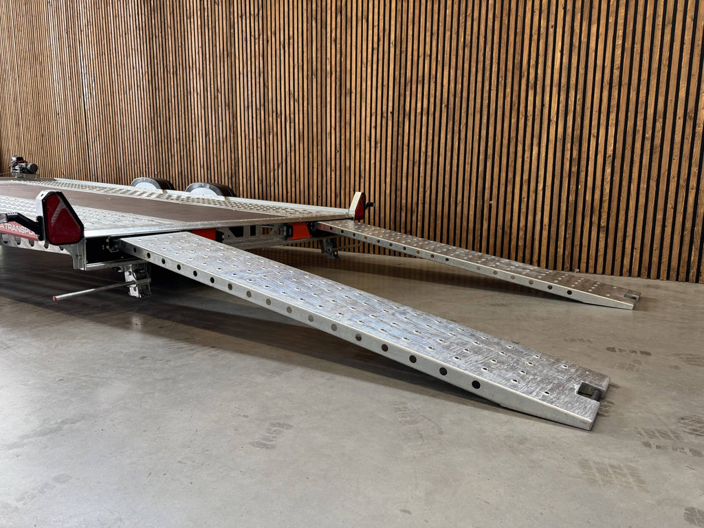 Brian James A Transporter 400×190 2-osiowy 12 cali 2700kg SK-78UYN