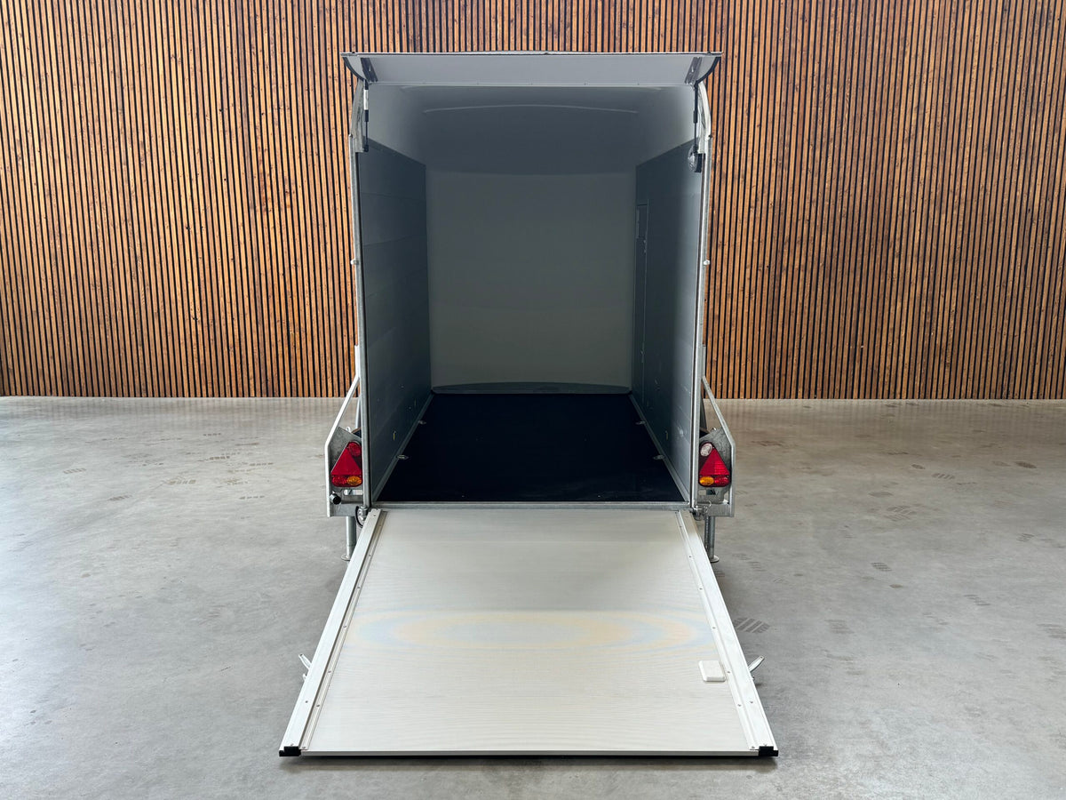 Debon Roadster C300 300x155x190 1300kg IKl