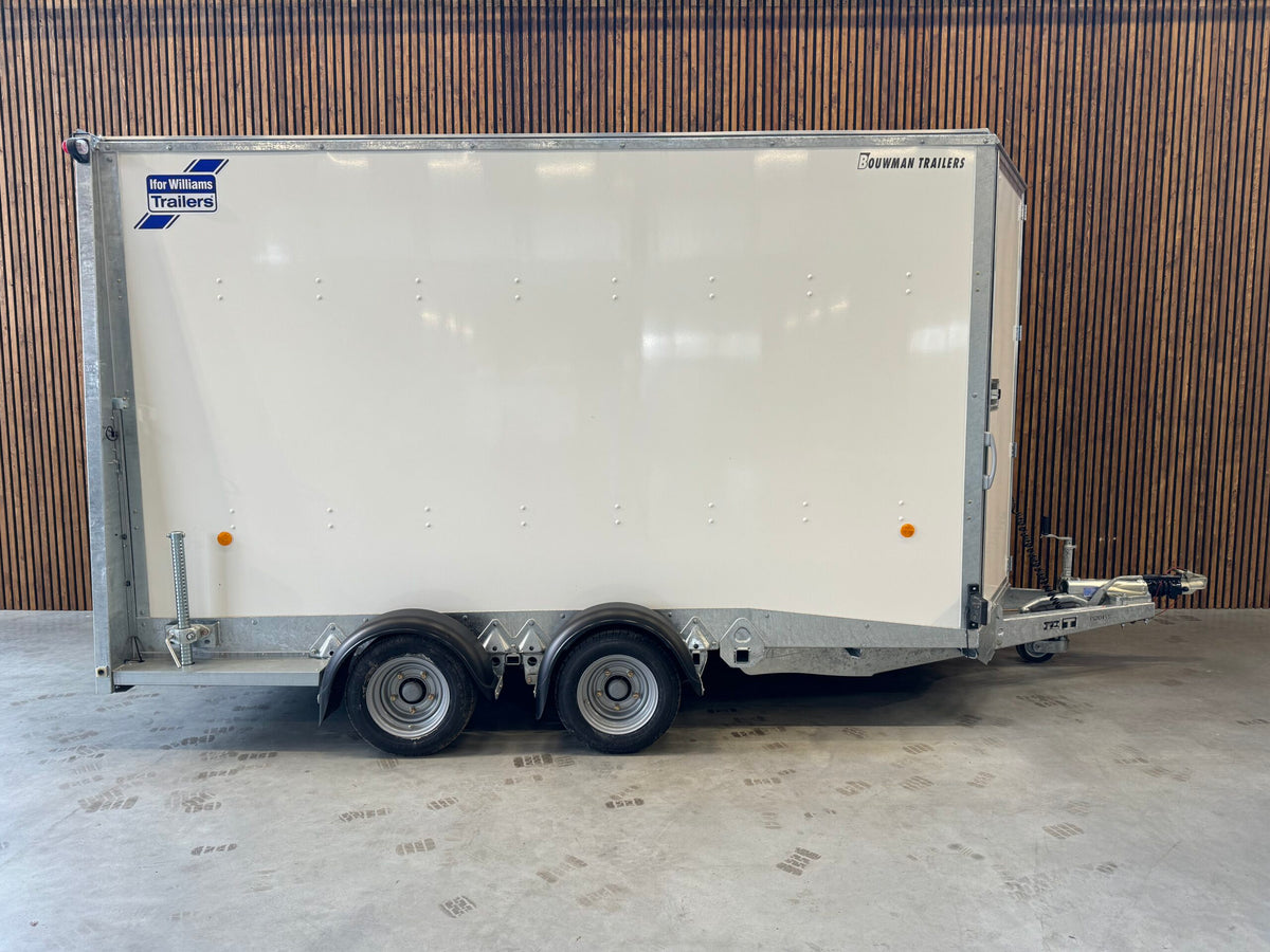 Ifor Williams Boxvan BV126G Zamknięta przyczepa 364x173x214 3500kg IO-78