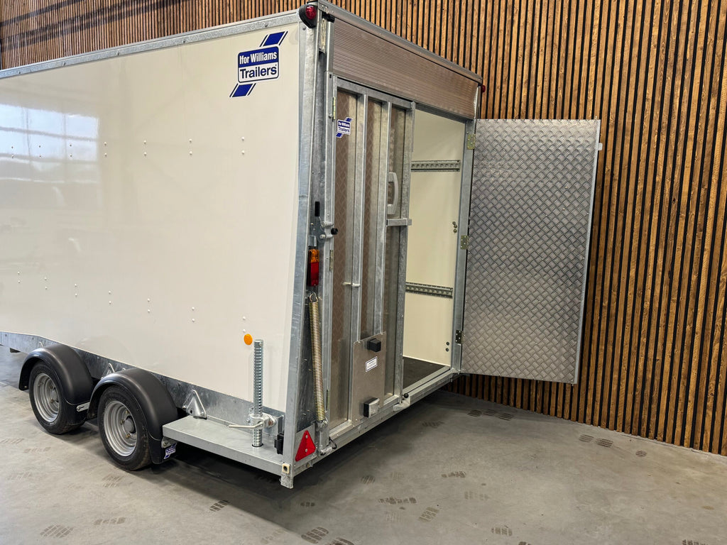 Ifor Williams Boxvan BV126G Zamknięta przyczepa 364x173x214 3500kg IO-78