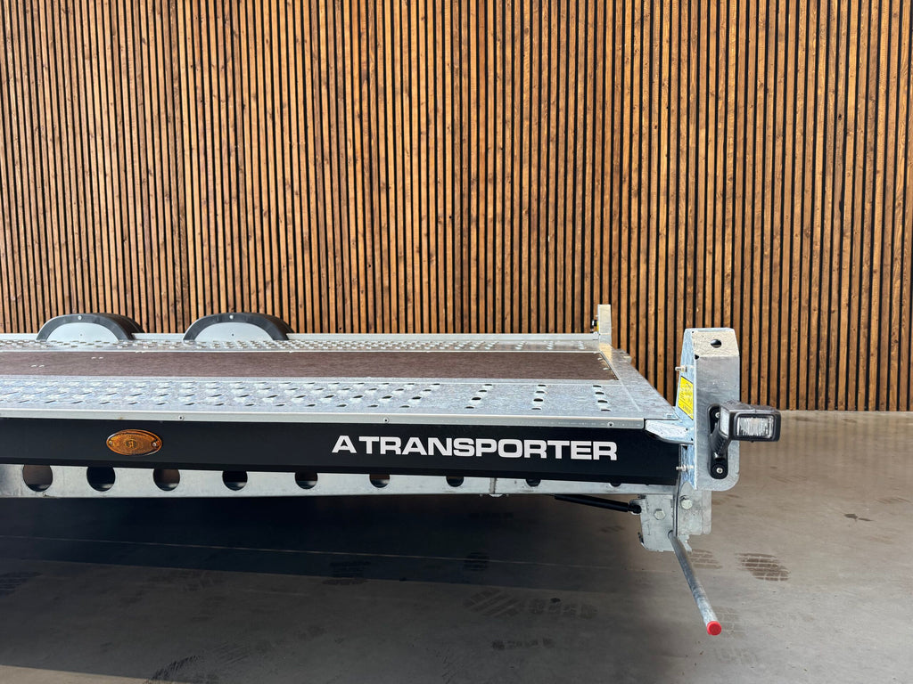 Brian James A Transporter 500×200 2-osiowy 12 cali 3500kg SK-143E