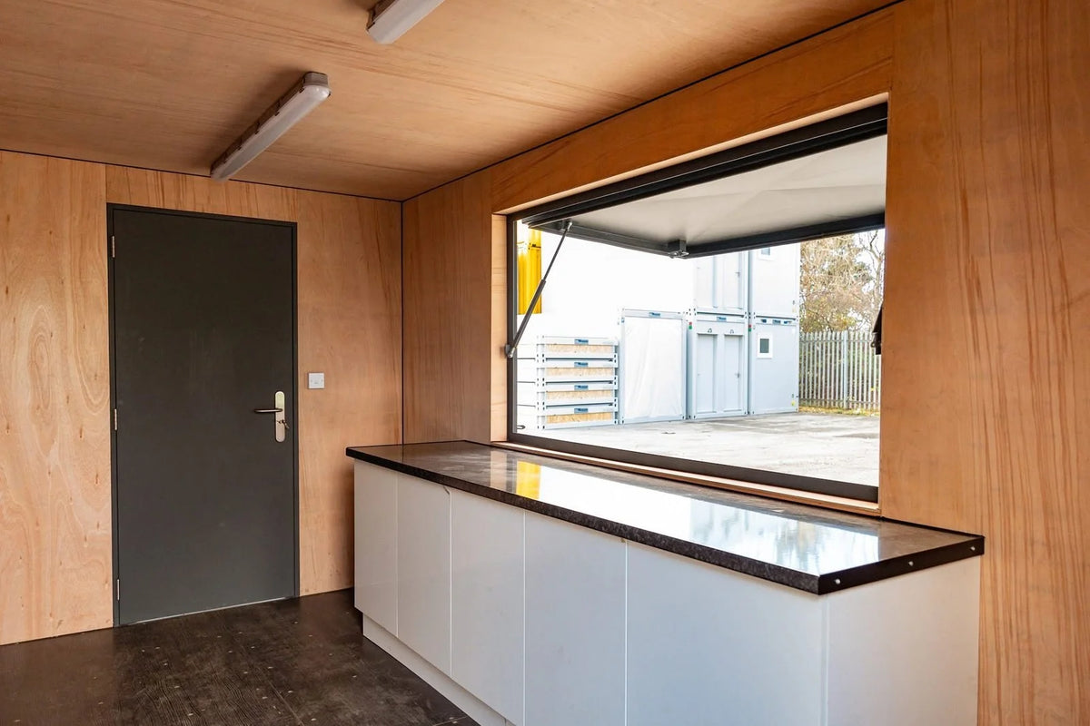 20ft custom container kiosk – w pełni przekonwertowany i gotowy do użycia