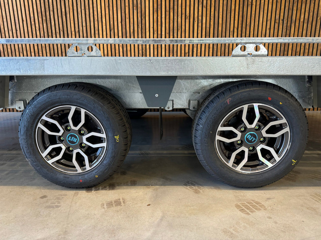 Brian James T Transporter 450×200 2-osiowy 12 cali 3500kg SK-34EDC