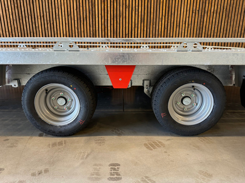 Brian James T Transporter 450×200 2-osiowy 10 cali 3000kg PO-ML5