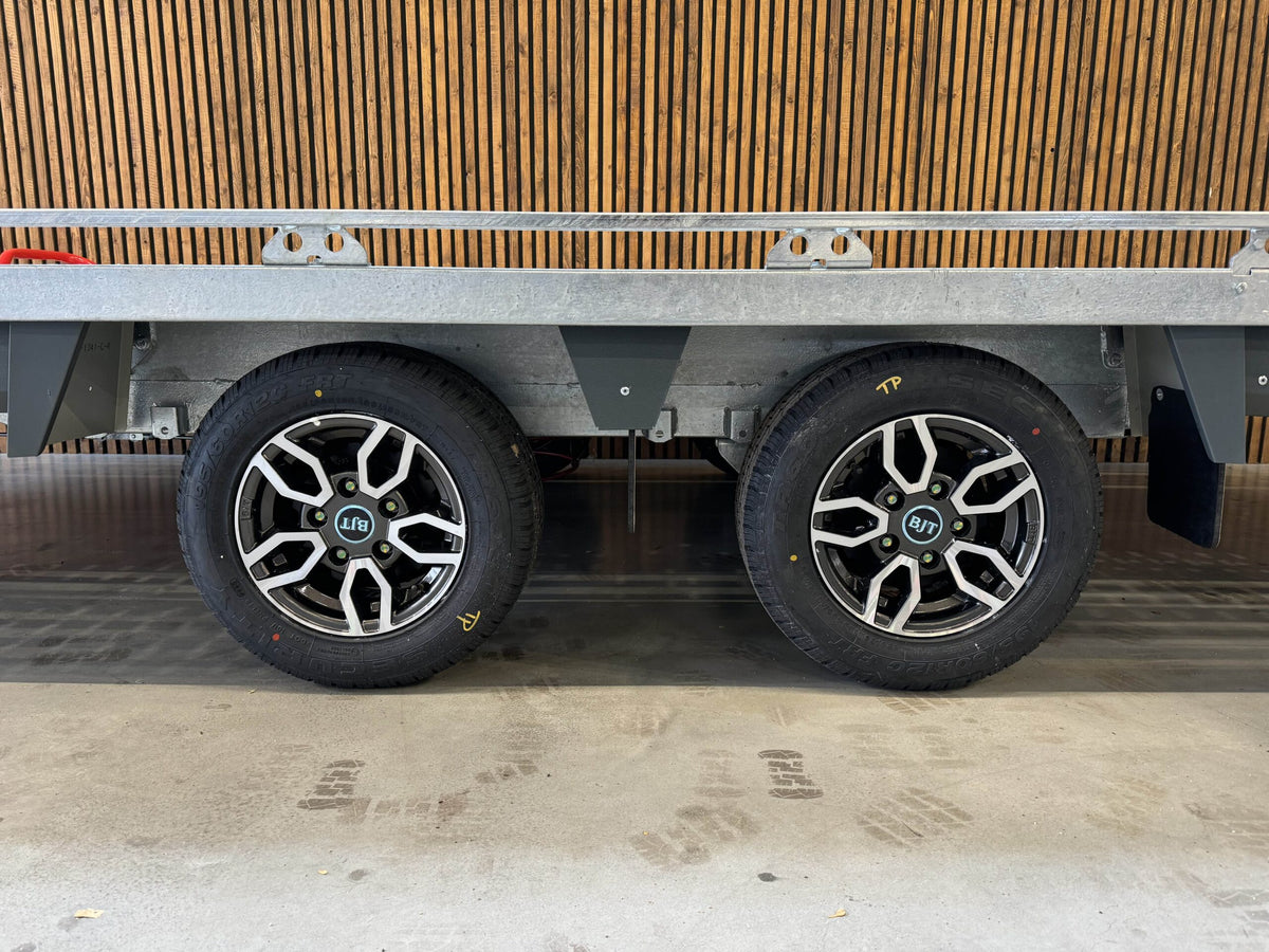 Brian James T Transporter 500×210 2-osiowy 12 cali 3500kg DH-764